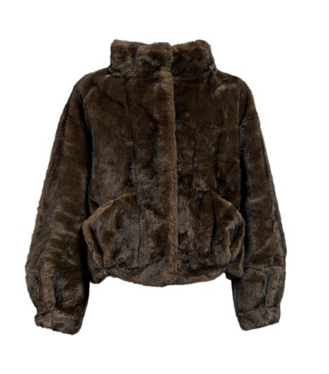 Pelliccia corta lupetto