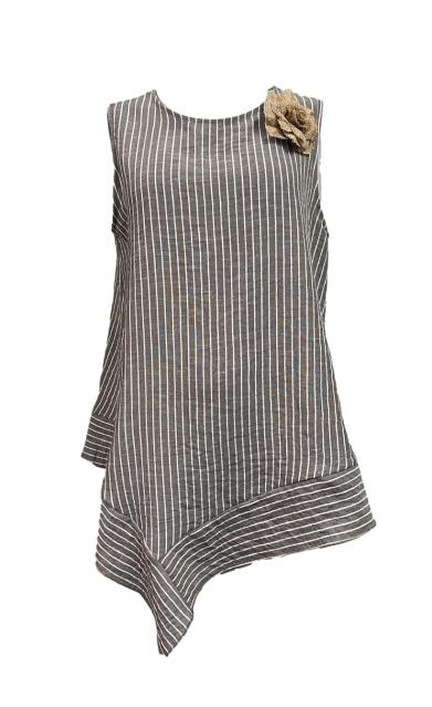 Top asimmetrico curvy spilla