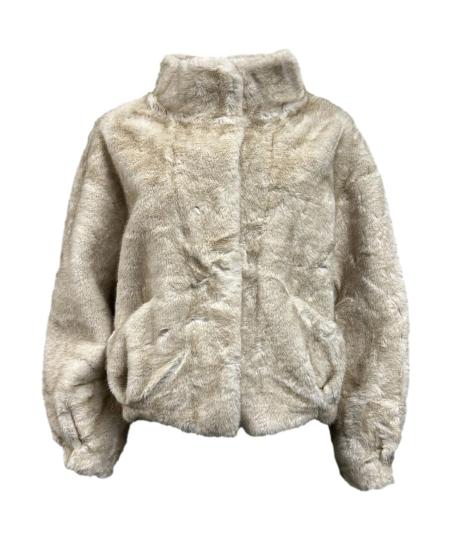 Pelliccia corta lupetto